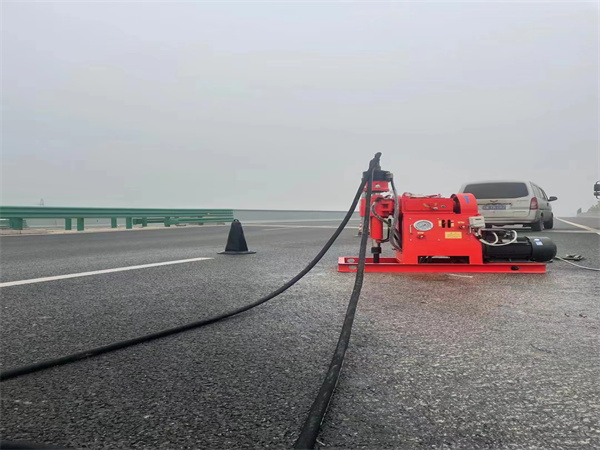 宾川马路路基路面开裂下沉注浆加固灌浆